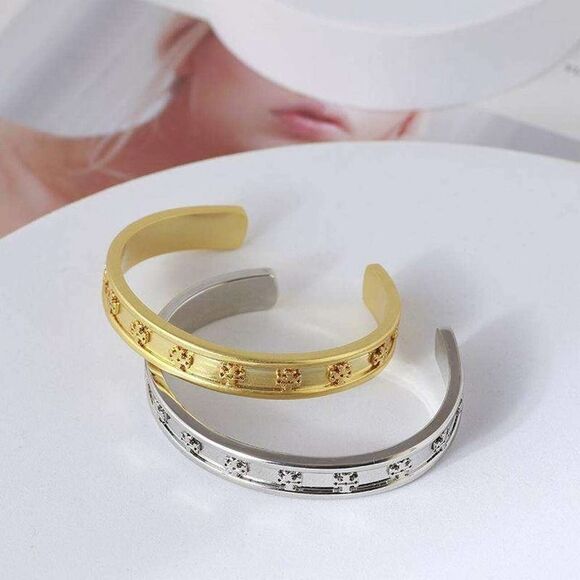 ❤️❤️❤️NWT Tory Burch Gold Logo Raised Cuff Bangle - Picture 7 of 8